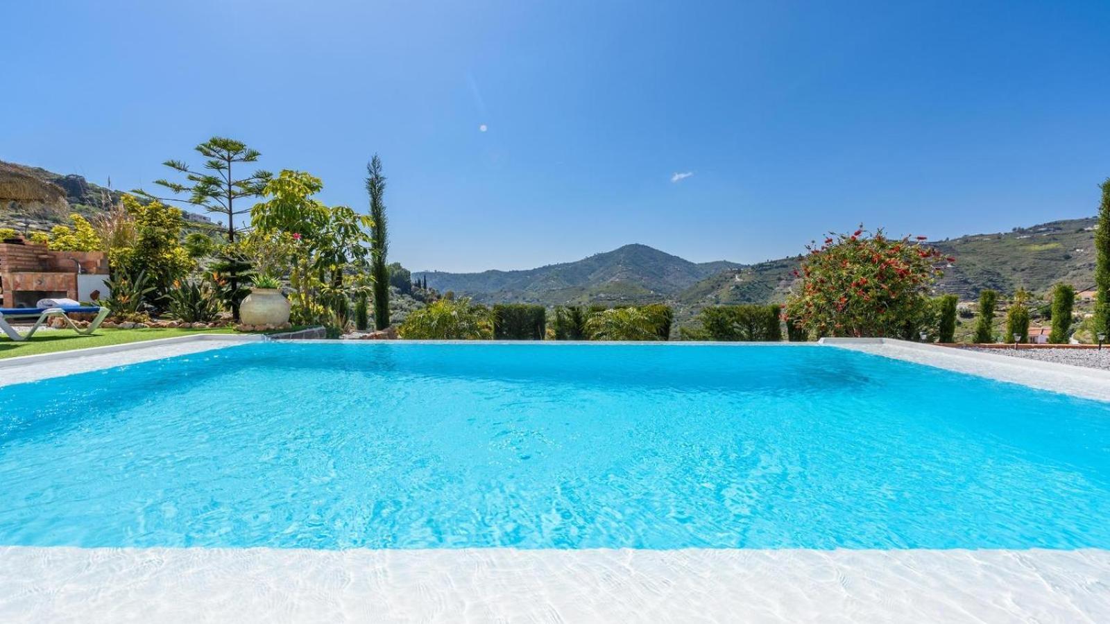 Villa Las Palmeras De Torrox By Ruralidays Luaran gambar
